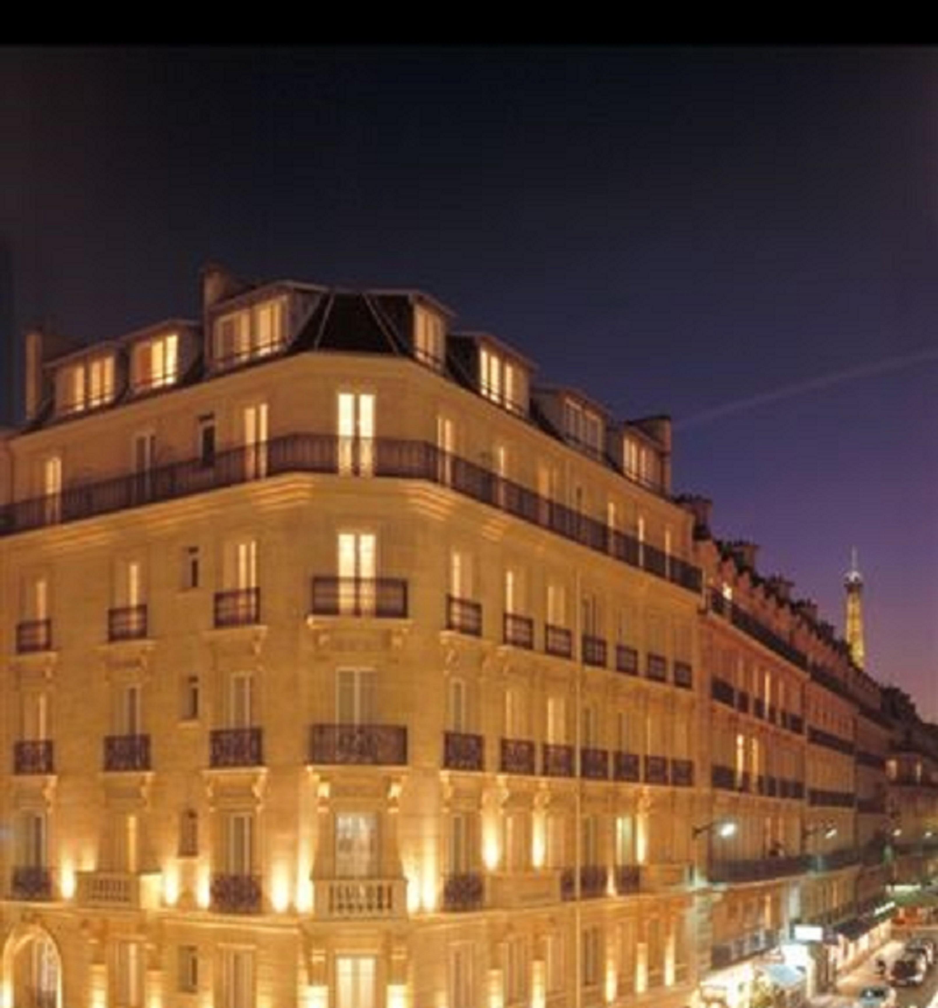 Hotel Claridge Paris Exteriör bild